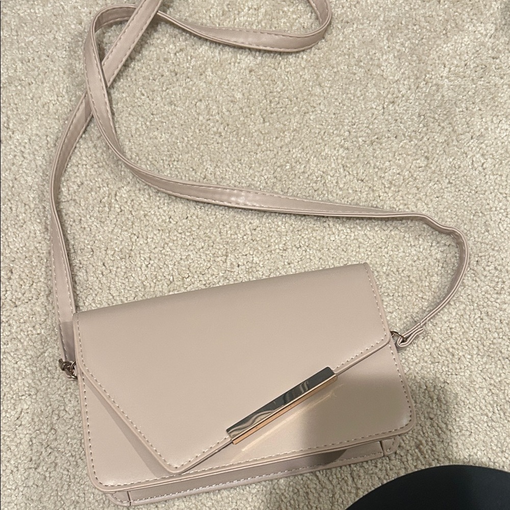 Elegant Cream Crossbody Bag